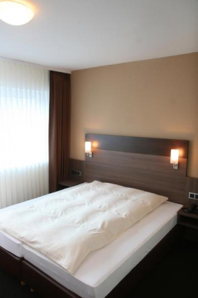  Hotel Germania  Штадталлендорф